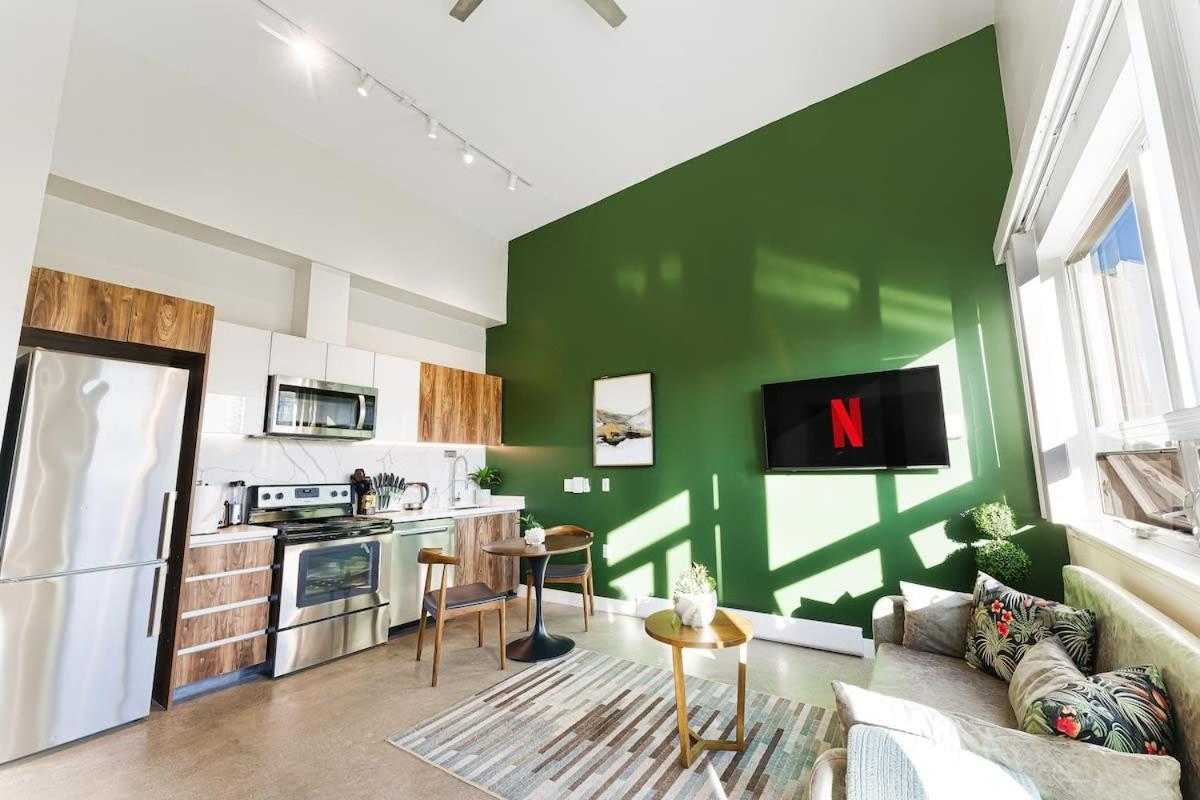 Premier Designer Studio In Central West End Dt Vancouver