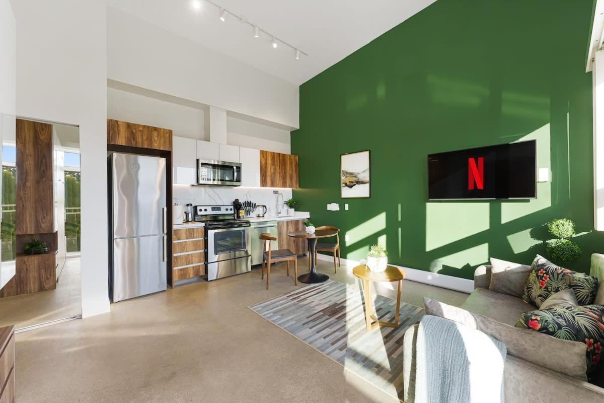 Premier Designer Studio In Central West End Dt *